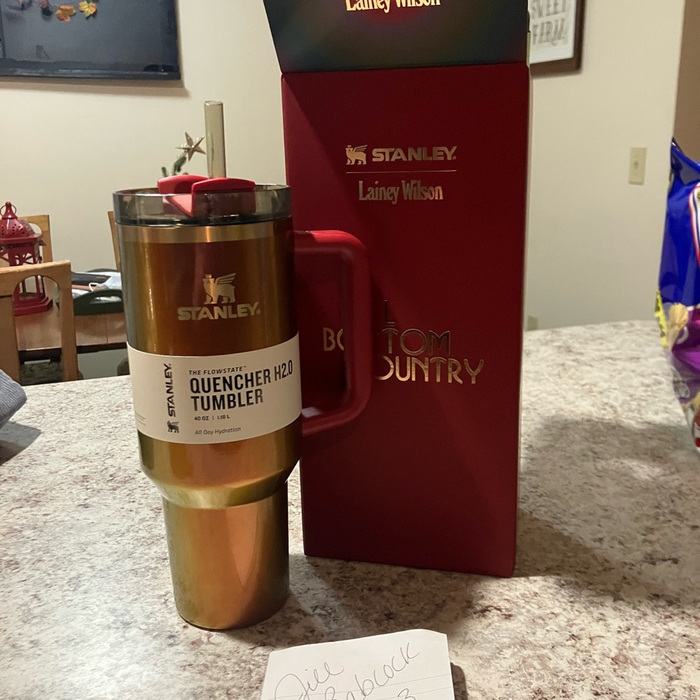 Lainey Wilson Country Gold brand new only taken out for photos